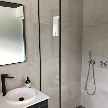 Simple Living And Outdoor Life At Helnaes 펜션 *