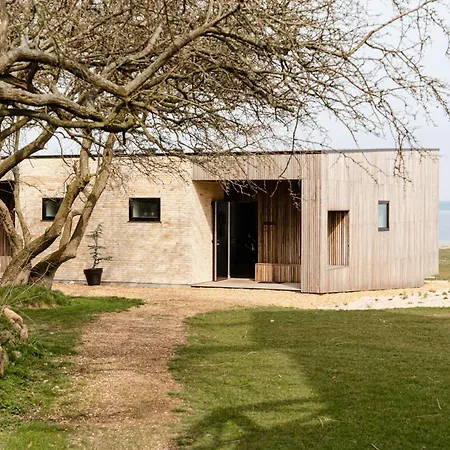 Simple Living And Outdoor Life At Helnaes 펜션 *