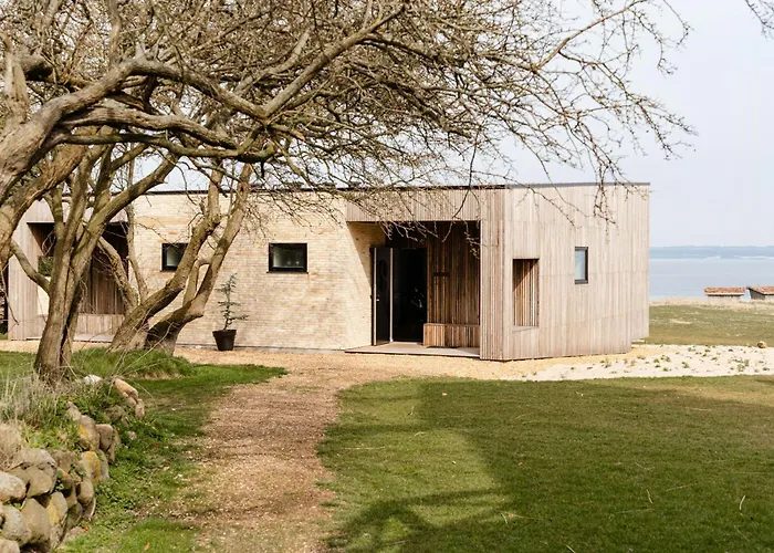 Simple Living And Outdoor Life At Helnaes 別荘 *